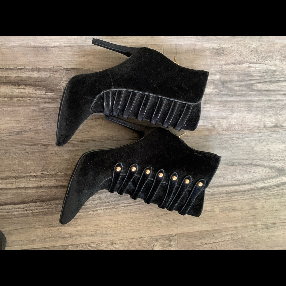 Brand New Black Guess Velvet Boots